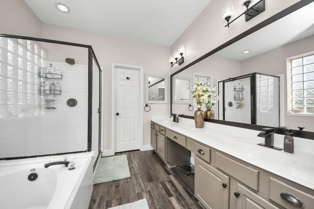 10514 Ravens Way, Baytown, TX 77523