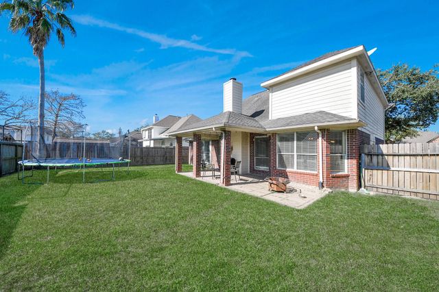 10514 Ravens Way, Baytown, TX 77523