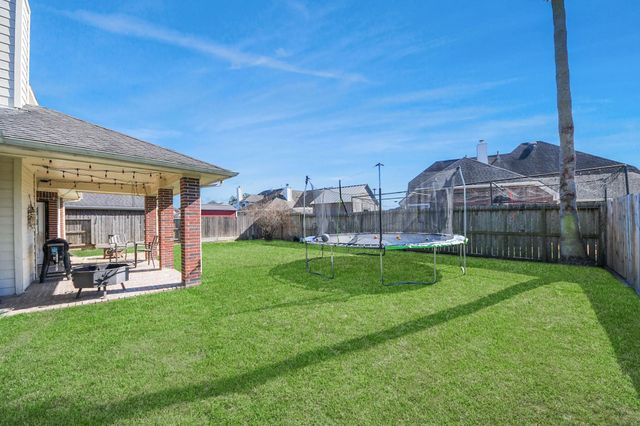 10514 Ravens Way, Baytown, TX 77523