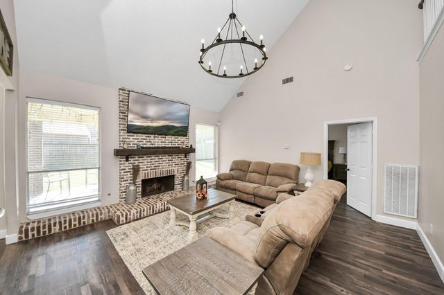 10514 Ravens Way, Baytown, TX 77523