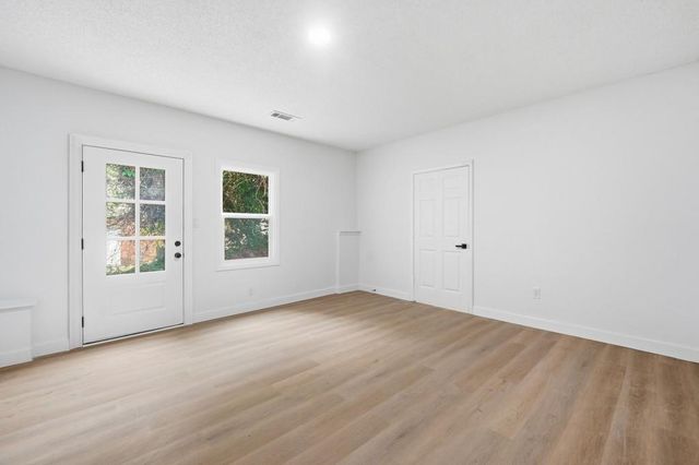 4661 Calleigh Way, Snellville, GA 30039