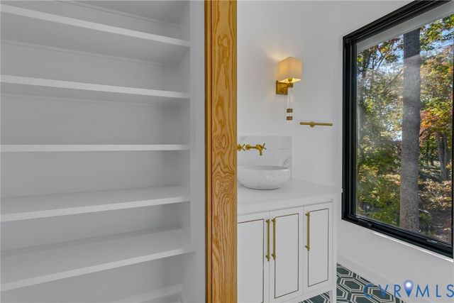 212A Gordon Drive, Weems, VA 22576