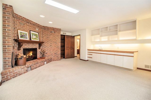 9453 Whispering Pines Drive, Saline, MI 48176