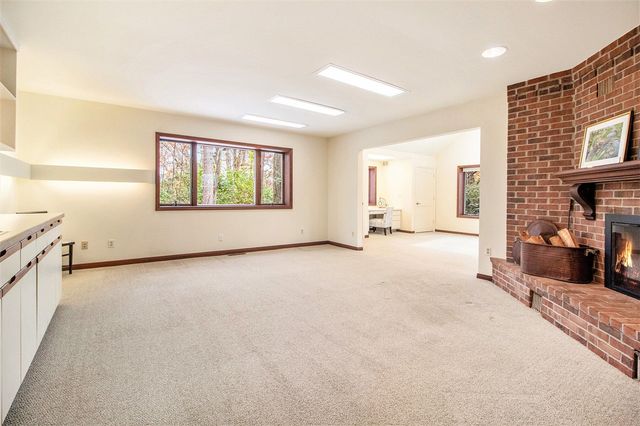 9453 Whispering Pines Drive, Saline, MI 48176