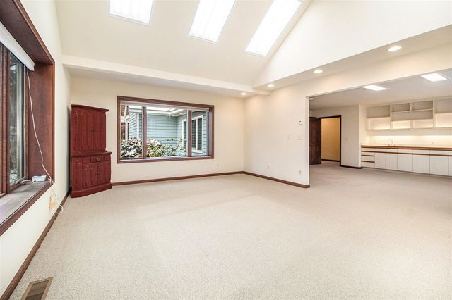 9453 Whispering Pines Drive, Saline, MI 48176