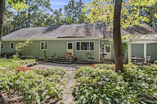 9453 Whispering Pines Drive, Saline, MI 48176