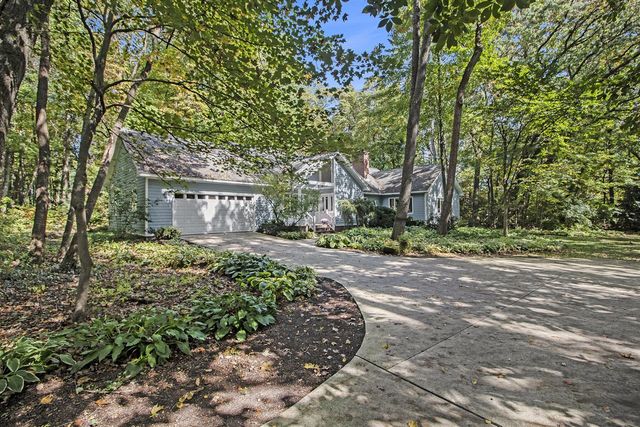 9453 Whispering Pines Drive, Saline, MI 48176