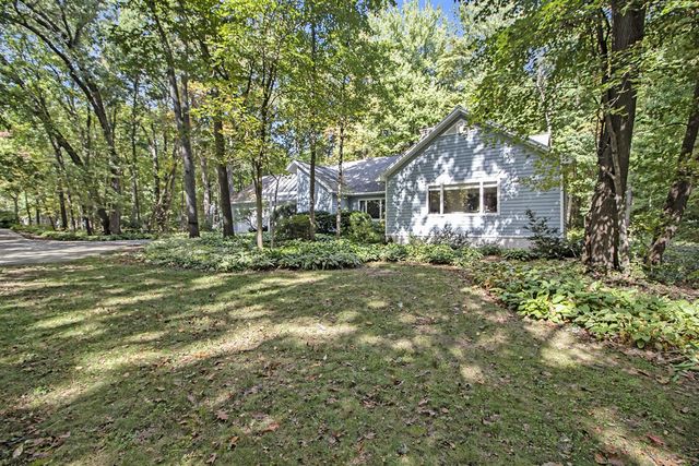 9453 Whispering Pines Drive, Saline, MI 48176