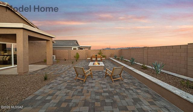 667 W Calle Lupa, Sahuarita, AZ 85629