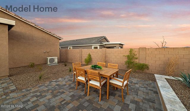 667 W Calle Lupa, Sahuarita, AZ 85629