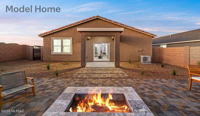 667 W Calle Lupa, Sahuarita, AZ 85629