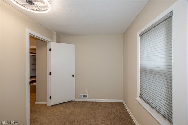 1845 Seattle Street, Cuyahoga Falls, OH 44221