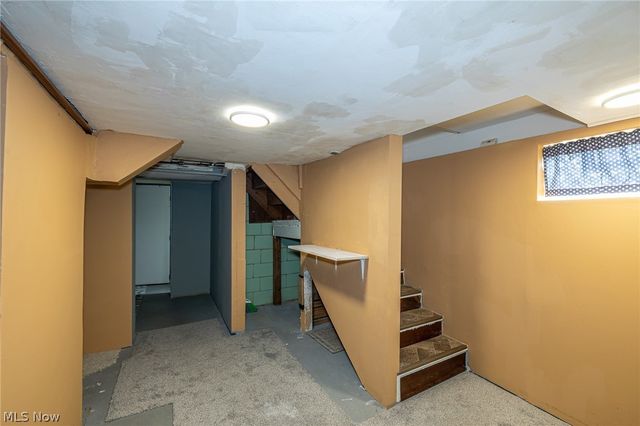 1845 Seattle Street, Cuyahoga Falls, OH 44221