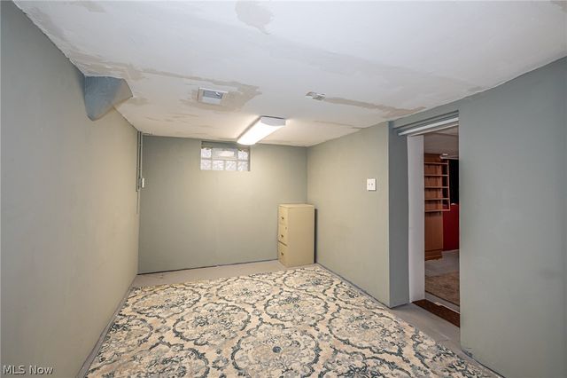 1845 Seattle Street, Cuyahoga Falls, OH 44221