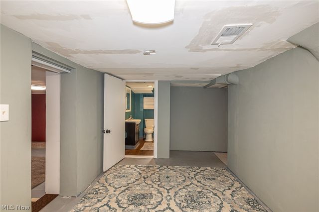 1845 Seattle Street, Cuyahoga Falls, OH 44221