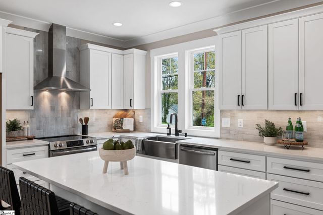 102 Hilton Street, Greenville, SC 29607