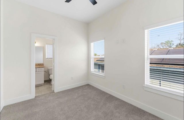7809 Dyer St, Houston, TX 77088