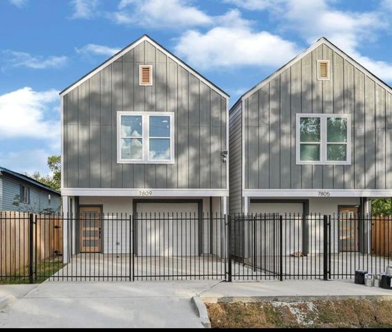 7809 Dyer St, Houston, TX 77088
