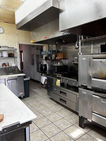 1474 Berlin Turnpike, Berlin, CT 06037