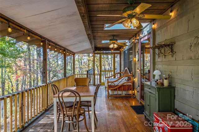 499 E Poplar Drive, Hendersonville, NC 28792