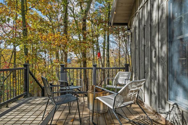499 E Poplar Drive, Hendersonville, NC 28792
