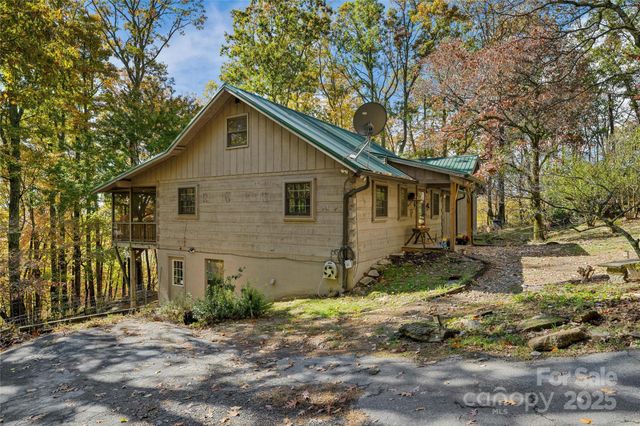 499 E Poplar Drive, Hendersonville, NC 28792