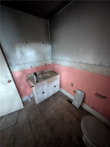 294 Clay St, Mahoning Twp, PA 16116