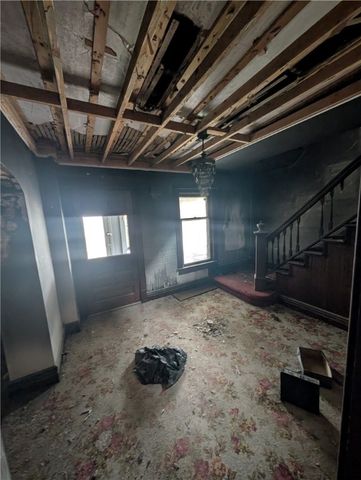 294 Clay St, Mahoning Twp, PA 16116