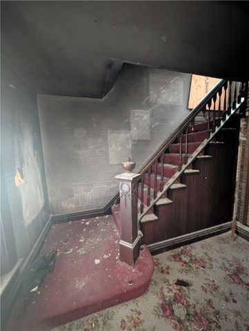 294 Clay St, Mahoning Twp, PA 16116