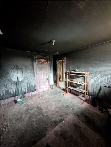 294 Clay St, Mahoning Twp, PA 16116