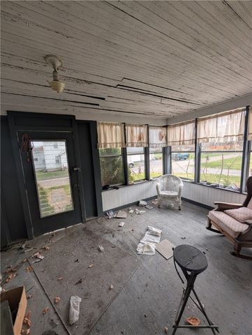 294 Clay St, Mahoning Twp, PA 16116