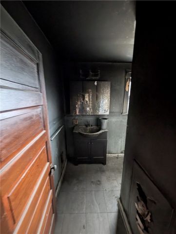 294 Clay St, Mahoning Twp, PA 16116