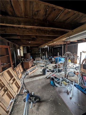 294 Clay St, Mahoning Twp, PA 16116