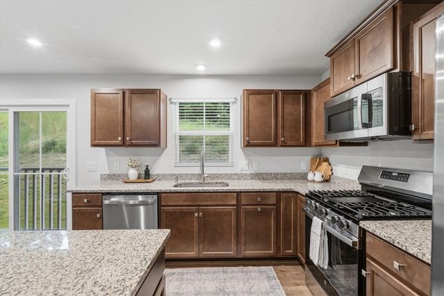 174 Olivia Dr, Center Twp, PA 15061