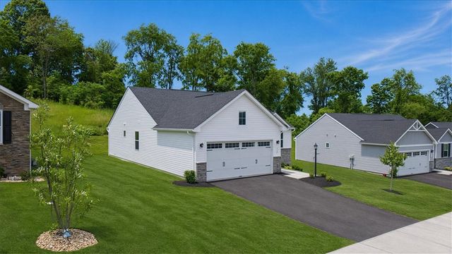 174 Olivia Dr, Center Twp, PA 15061