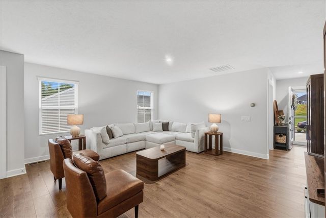 174 Olivia Dr, Center Twp, PA 15061