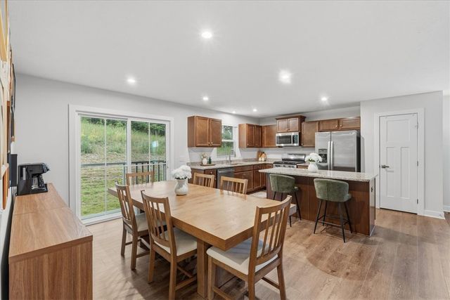 174 Olivia Dr, Center Twp, PA 15061