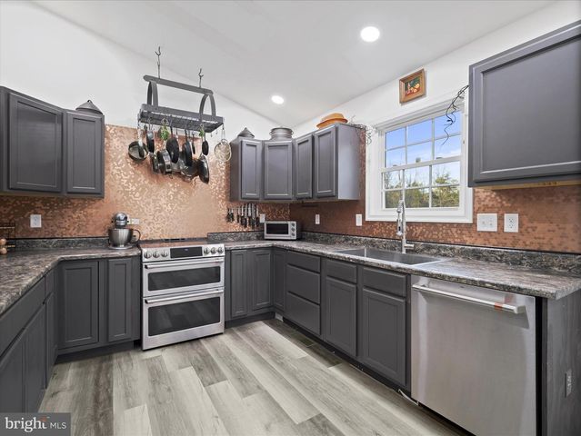 132 SACRED MAPLE DR, Gerrardstown, WV 25420