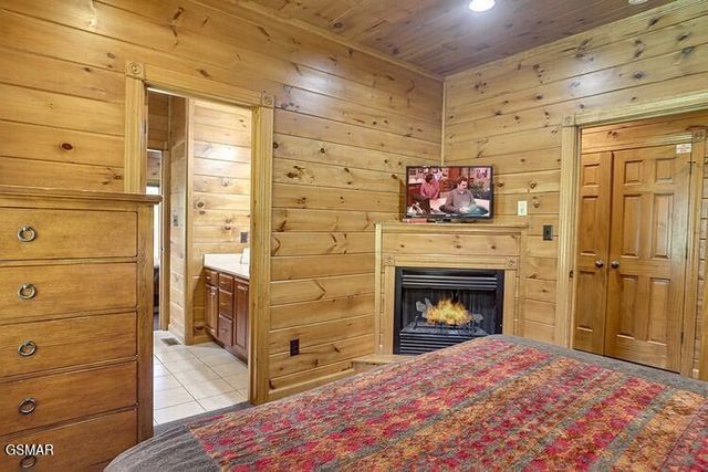 821 Great Smoky Way, Gatlinburg, TN 37738