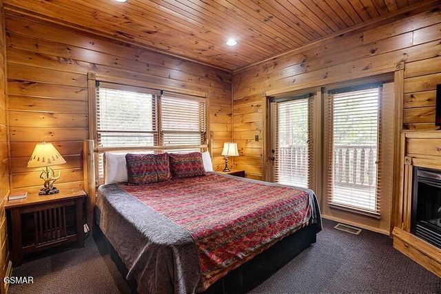 821 Great Smoky Way, Gatlinburg, TN 37738