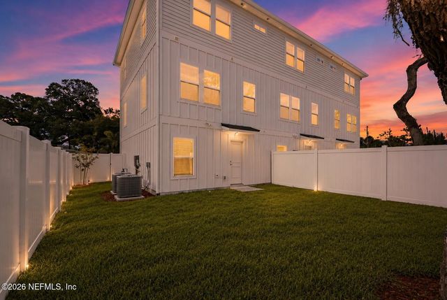 1312 1ST Avenue N, Jacksonville Beach, FL 32250