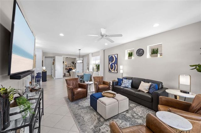 7639 Jacaranda LN, Naples, FL 34114