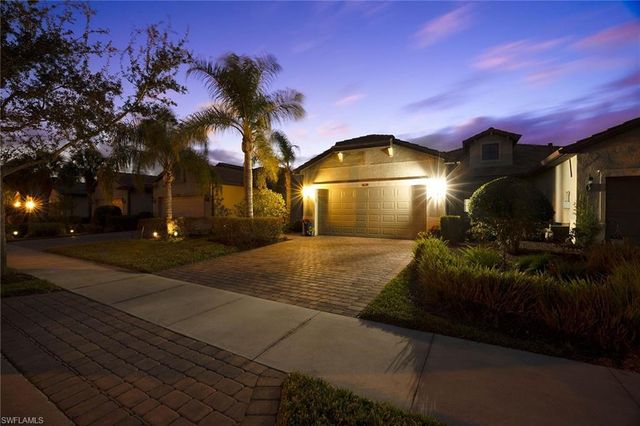 7639 Jacaranda LN, Naples, FL 34114