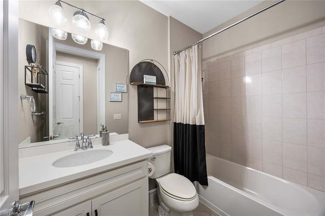 7639 Jacaranda LN, Naples, FL 34114