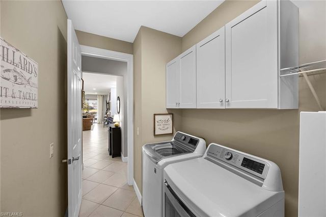 7639 Jacaranda LN, Naples, FL 34114