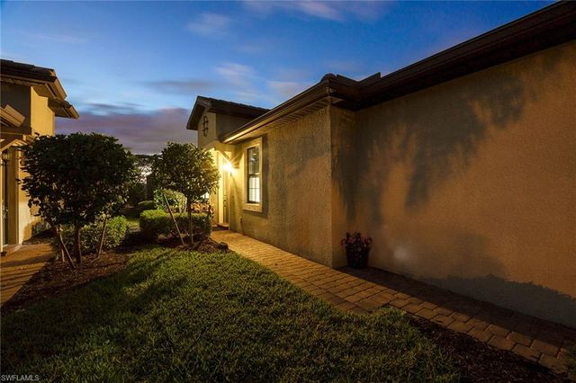 7639 Jacaranda LN, Naples, FL 34114