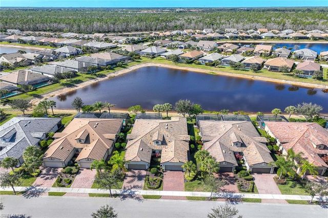 7639 Jacaranda LN, Naples, FL 34114