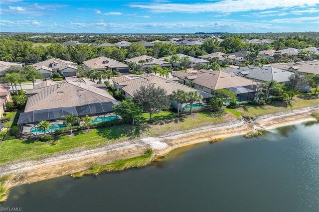 7639 Jacaranda LN, Naples, FL 34114