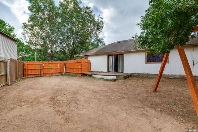 11335 Tabletop Ln, San Antonio, TX 78245