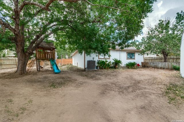 11335 Tabletop Ln, San Antonio, TX 78245